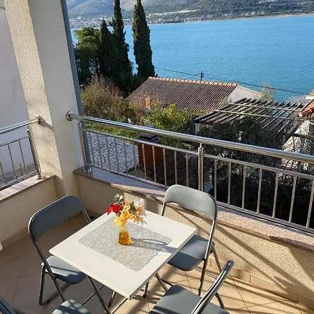 Dina Apartman Trogir Kültér fotó