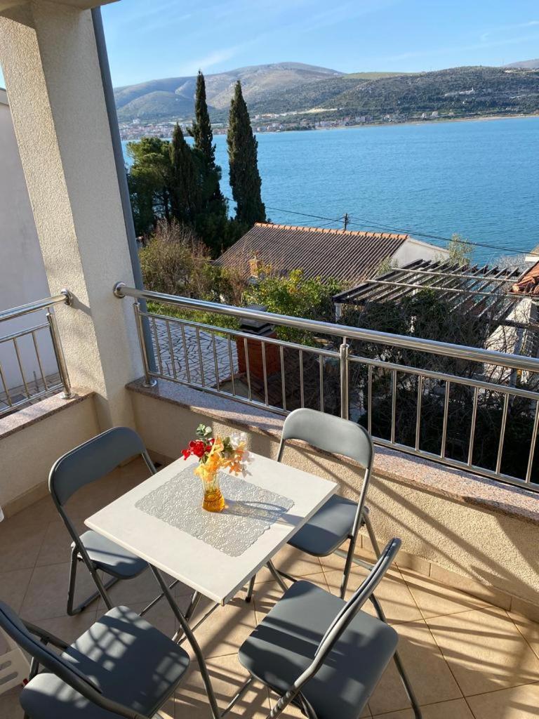 Dina Trogir